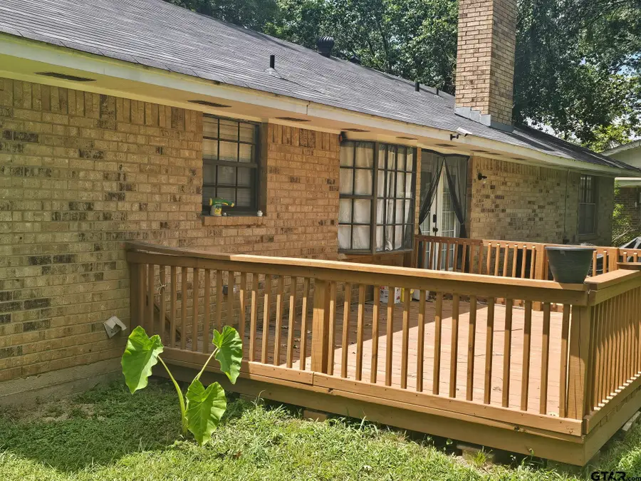 110 Hillcreek Drive, Whitehouse, TX 75791 - Image #2