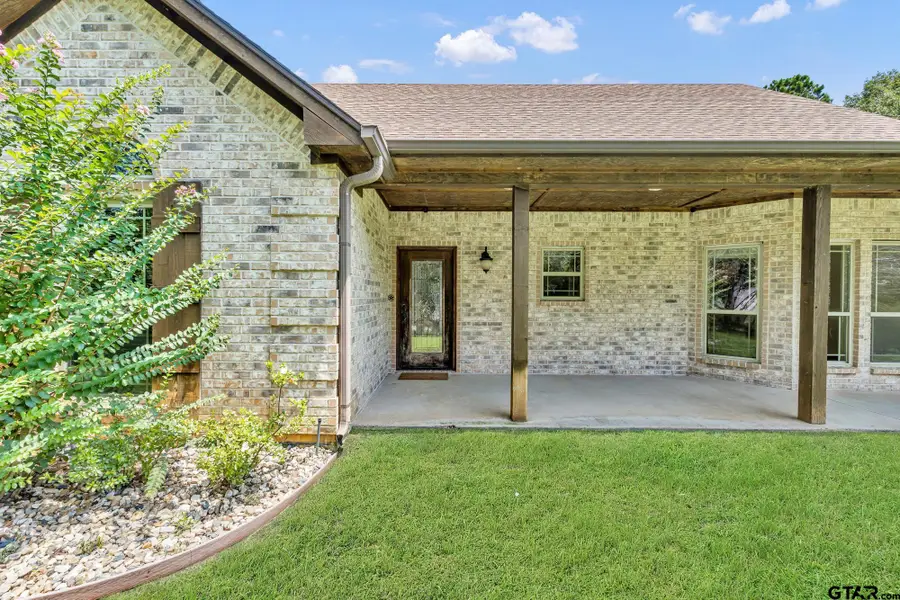 18241 Sunshine Ln, Troup, TX 75789 - Image #2