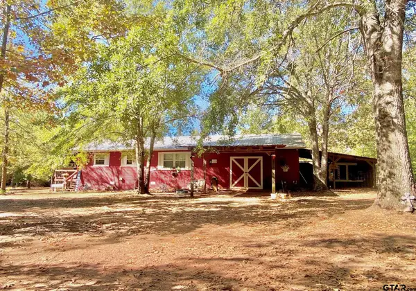 260 ACR 1261, Elkhart, TX 75839