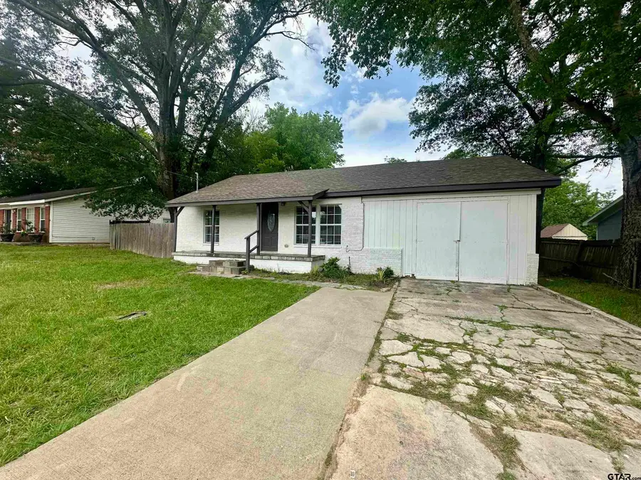 219 Half St, Lindale, TX 75771 - Image #2