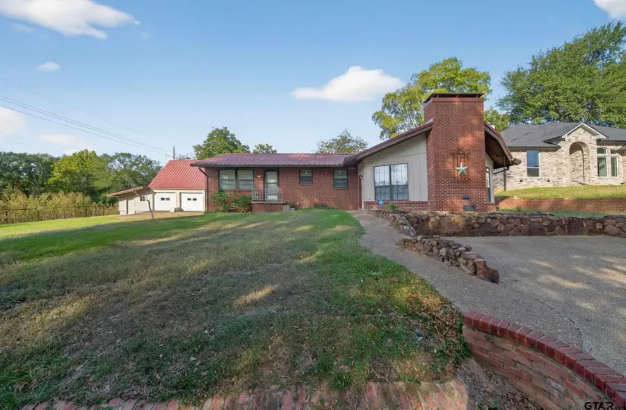 109 Maxine St, Mineola, TX 75773 - Image #2