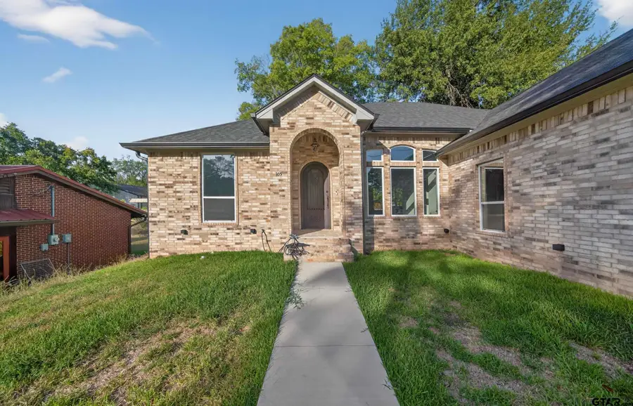 105 Maxine St, Mineola, TX 75773 - Image #2