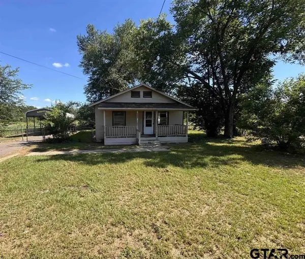 582 E Main St, Van, TX 75790