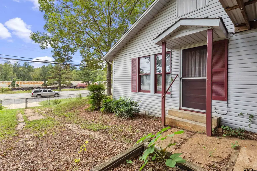 710 W 1ST STREET, Hughes Springs, TX 75656 - Image #3