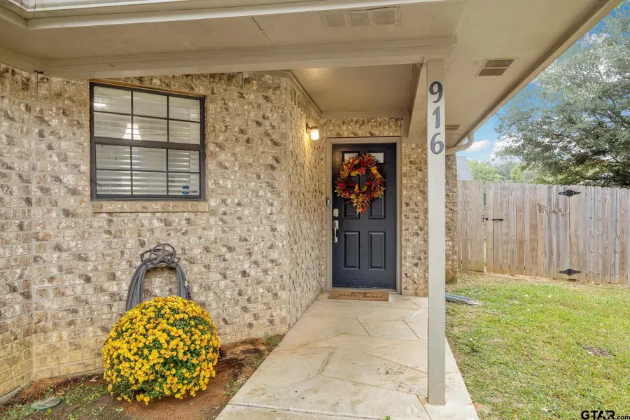 916 Corey Dr, Whitehouse, TX 75791 - Image #3