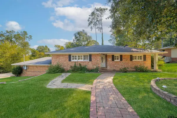 1900 W Hoyt Dr., Longview, TX 75601