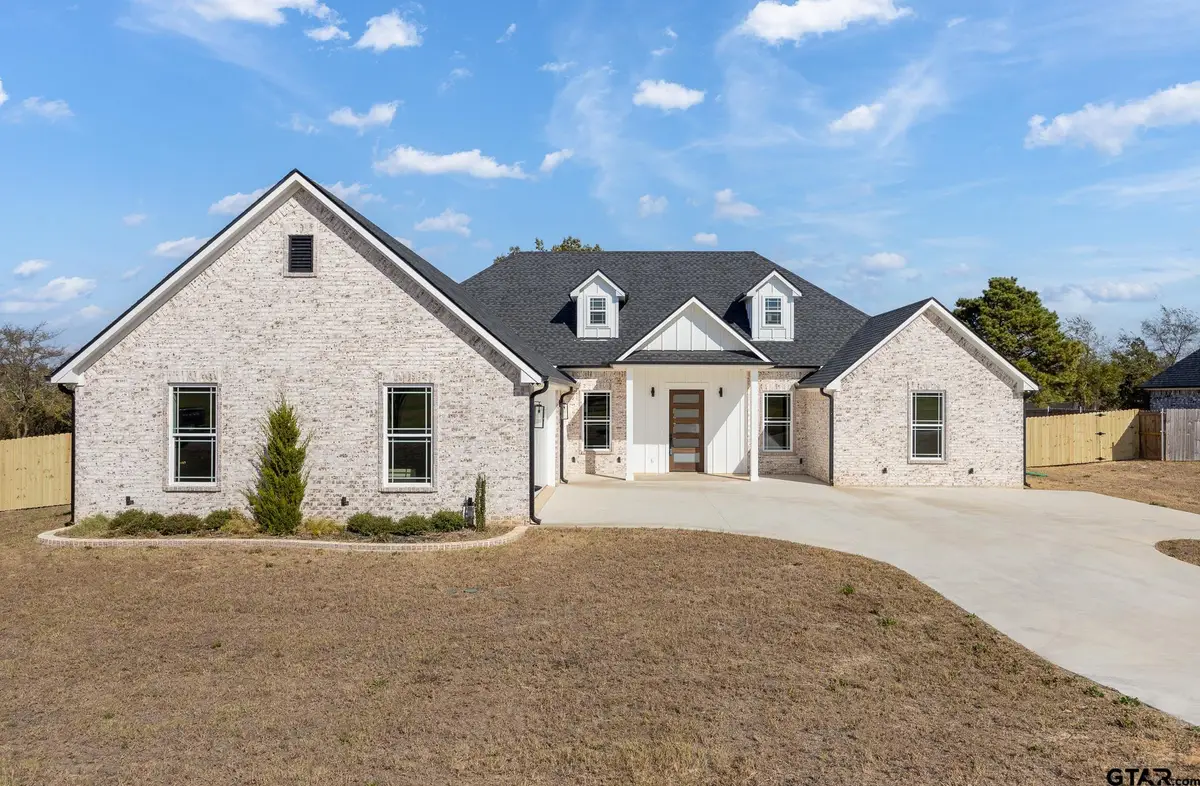 19383 Ridge Point Cir, Lindale, TX 75771 - Image #1