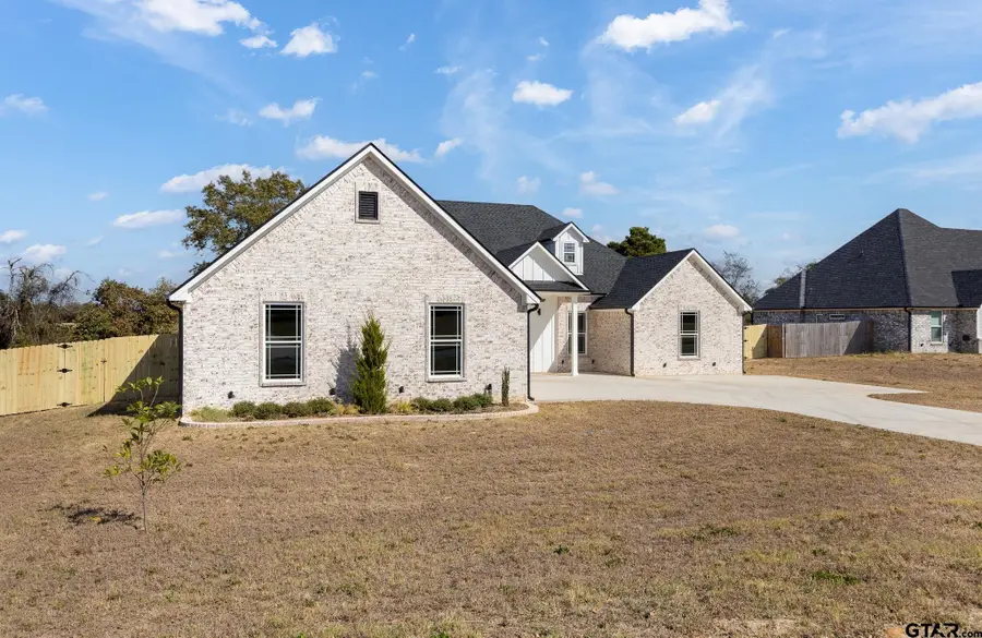 19383 Ridge Point Cir, Lindale, TX 75771 - Image #3