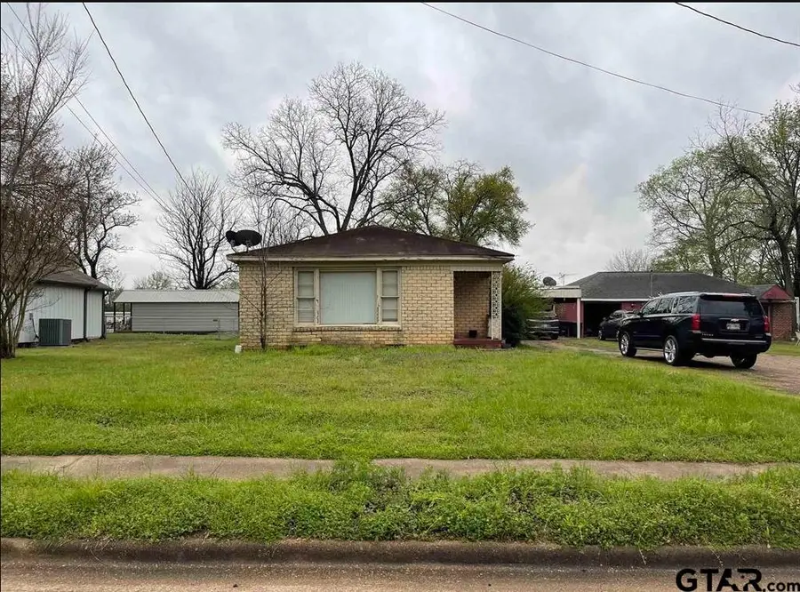 242 E Main St, Van, TX 75790 - Image #2