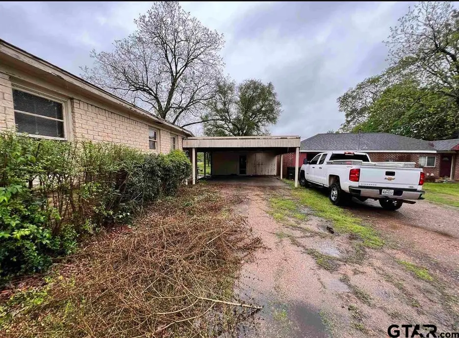 242 E Main St, Van, TX 75790 - Image #3