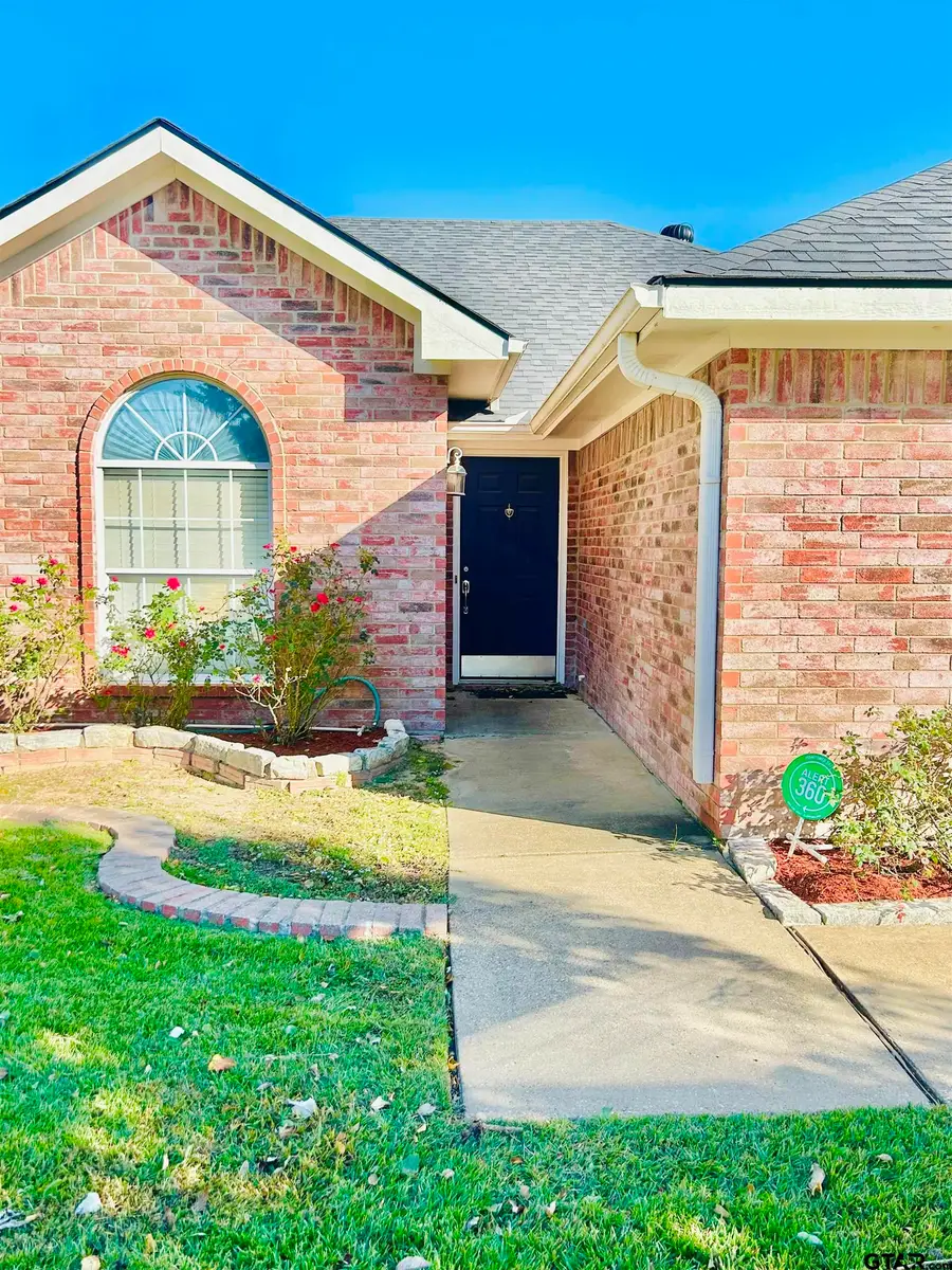 212 Willow Dr, Bullard, TX 75757 - Image #2