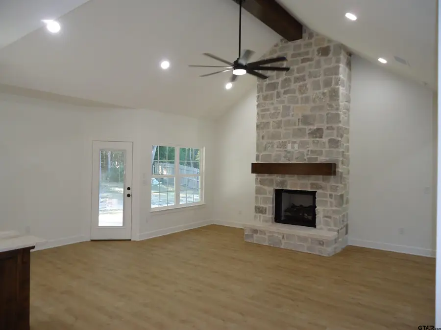 307 Windridge Dr, Whitehouse, TX 75791 - Image #3