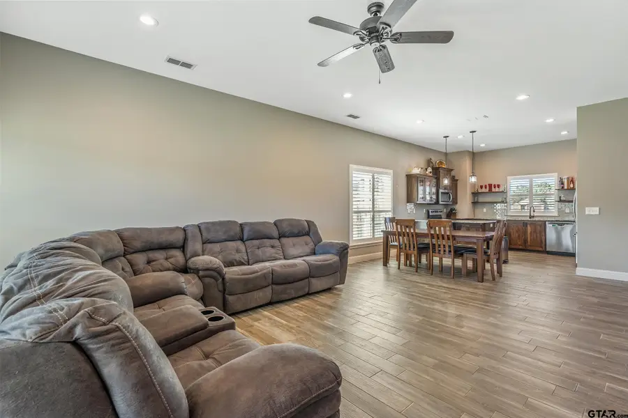 15447 Anna Ln, Lindale, TX 75771 - Image #3