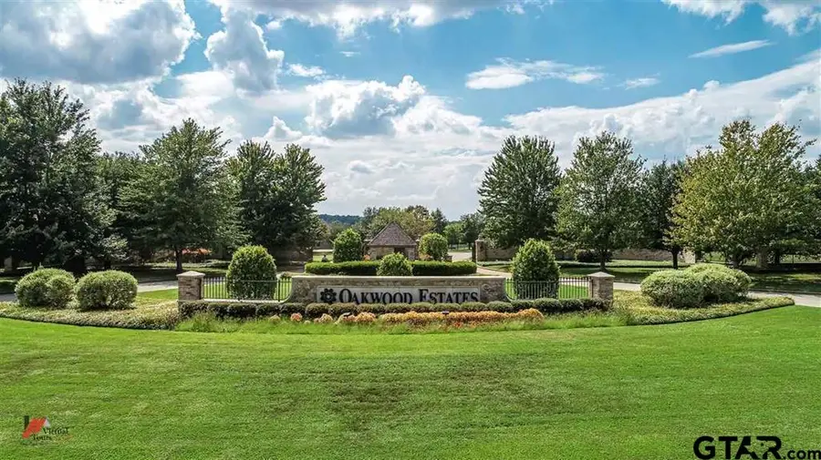 301 Creekside Drive, Marshall, TX 75672 - Image #3