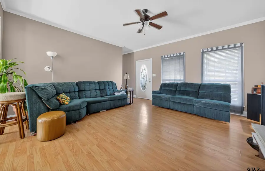517 Wildewood Dr., Chandler, TX 75758 - #3