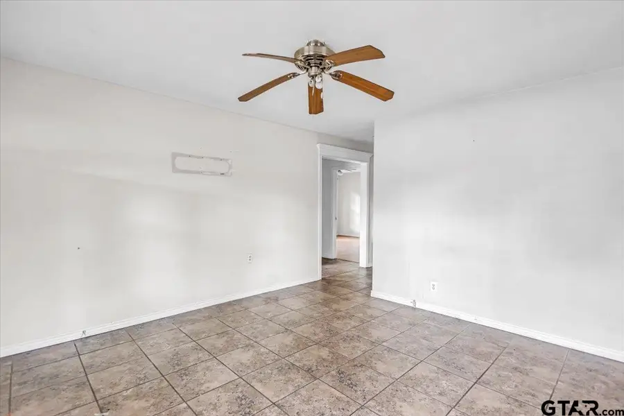 322 E Martin Luther King Jr Blvd, Tyler, TX 75702 - Image #3