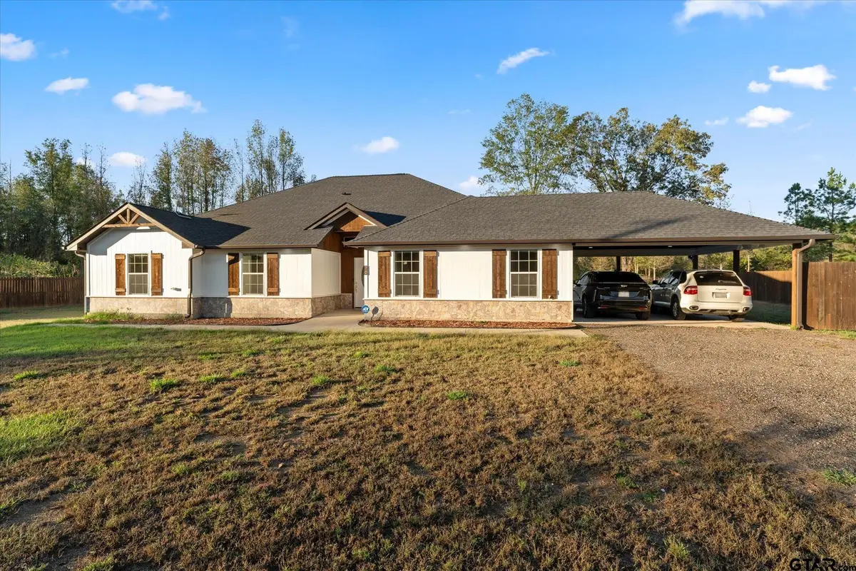 70 Prosperity Dr, Pittsburg, TX 75686 - Image #1