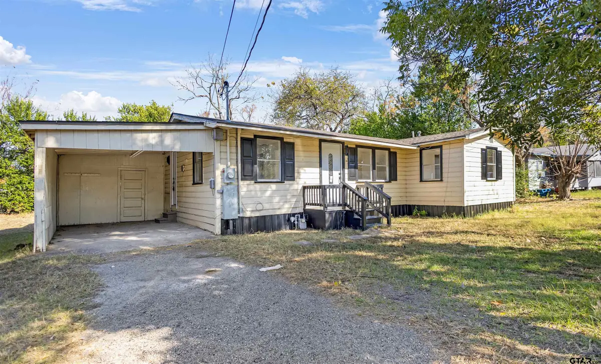 2713 W Shaw St, Tyler, TX 75701 - Image #1