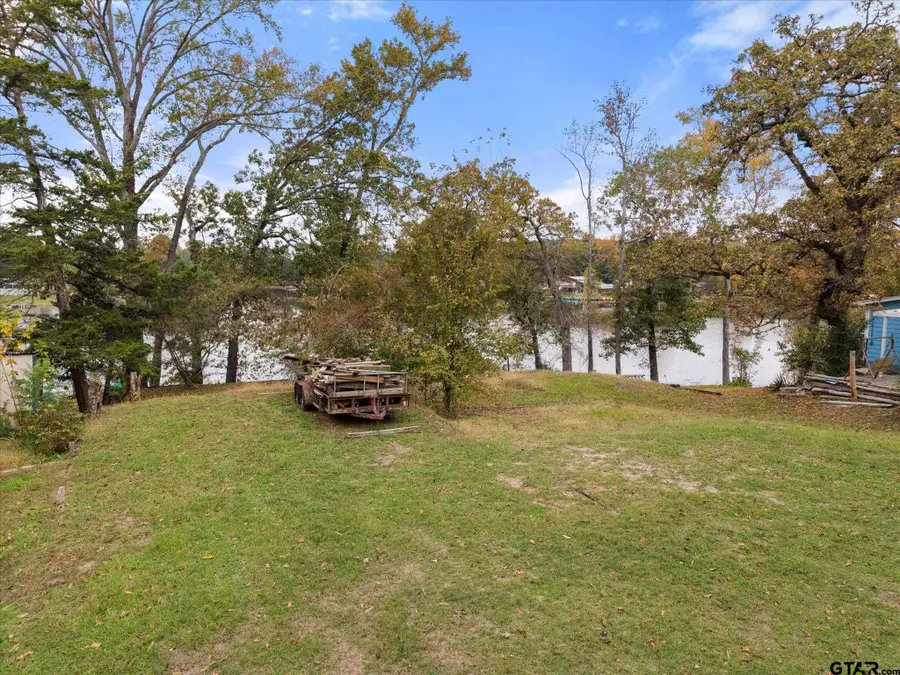 641 Naples Drive, Omaha, TX 75571 - Image #3