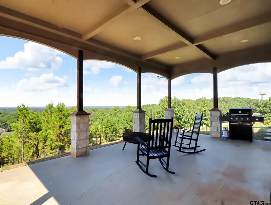 307 Roesch Rd, Hallsville, TX 75650 - Image #2