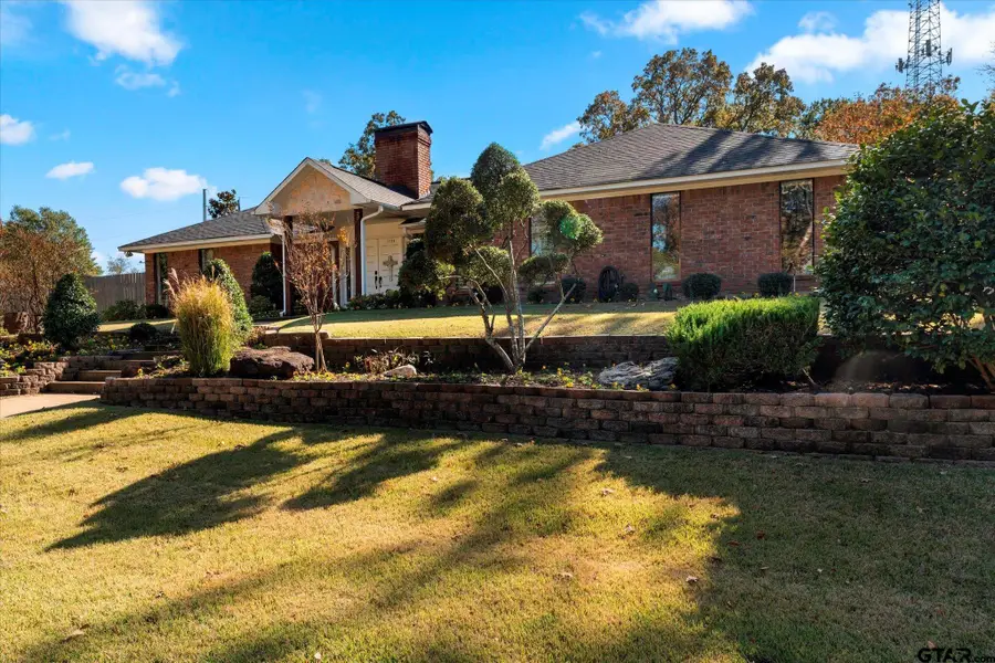 1720 Greenhollow Ln., Mount Pleasant, TX 75455 - Image #2