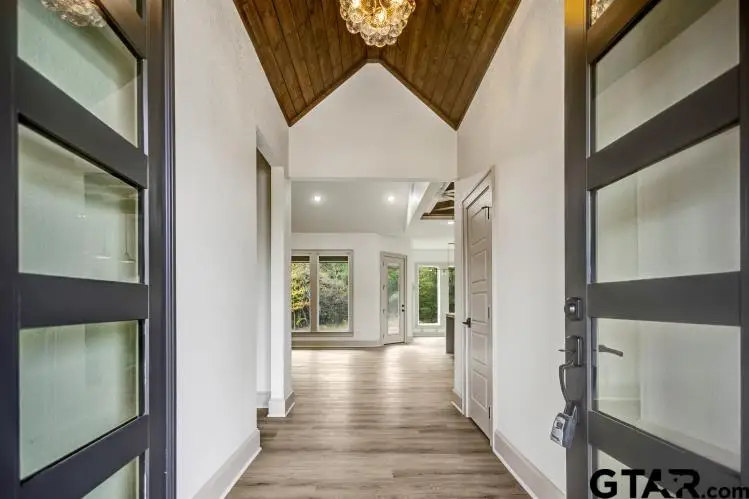 19453 Cedarpark Pl, Lindale, TX 75771 - Image #2