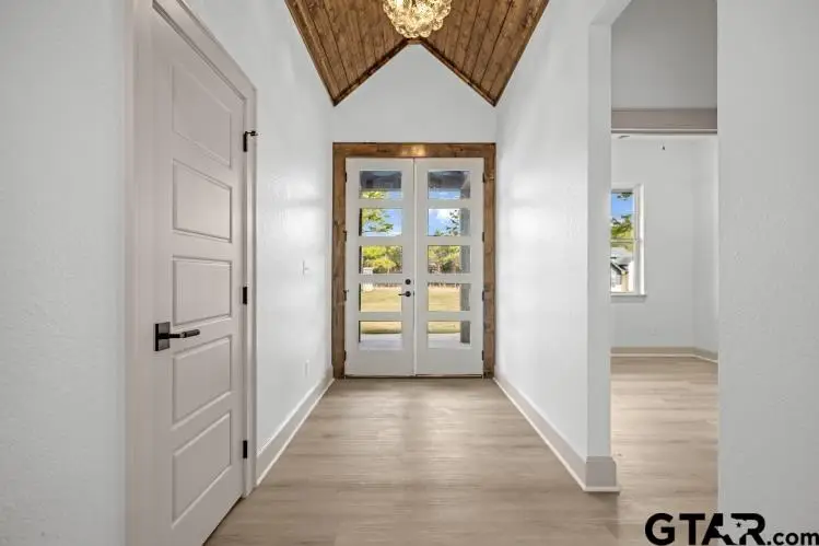 19453 Cedarpark Pl, Lindale, TX 75771 - Image #3