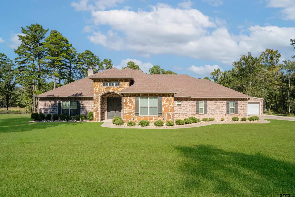 131 Osage Ln, Gilmer, TX 75645 - Image #1