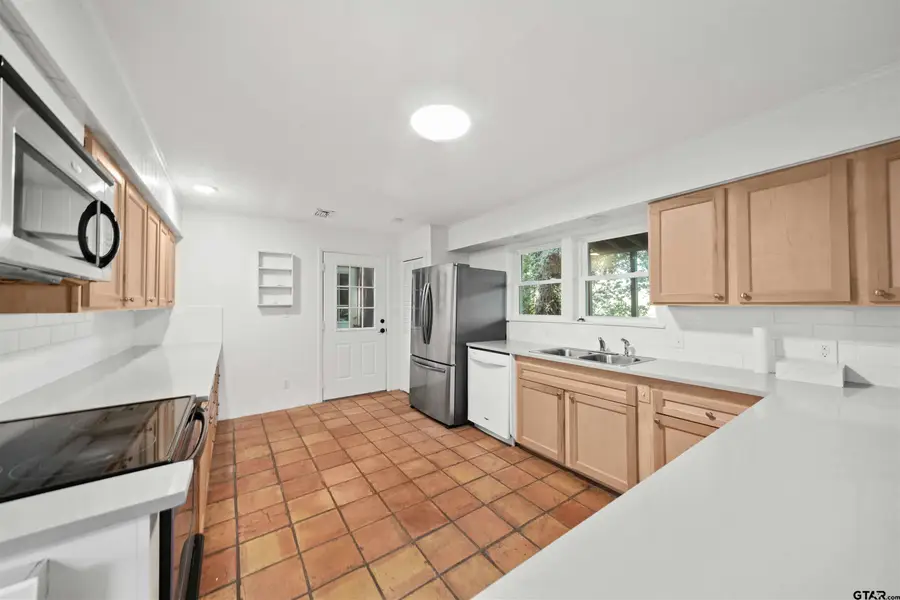 216 Pinewood Ln, Hideaway, TX 75771 - Image #3