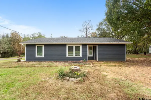 23190 Lakewood Drive, Frankston, TX 75763