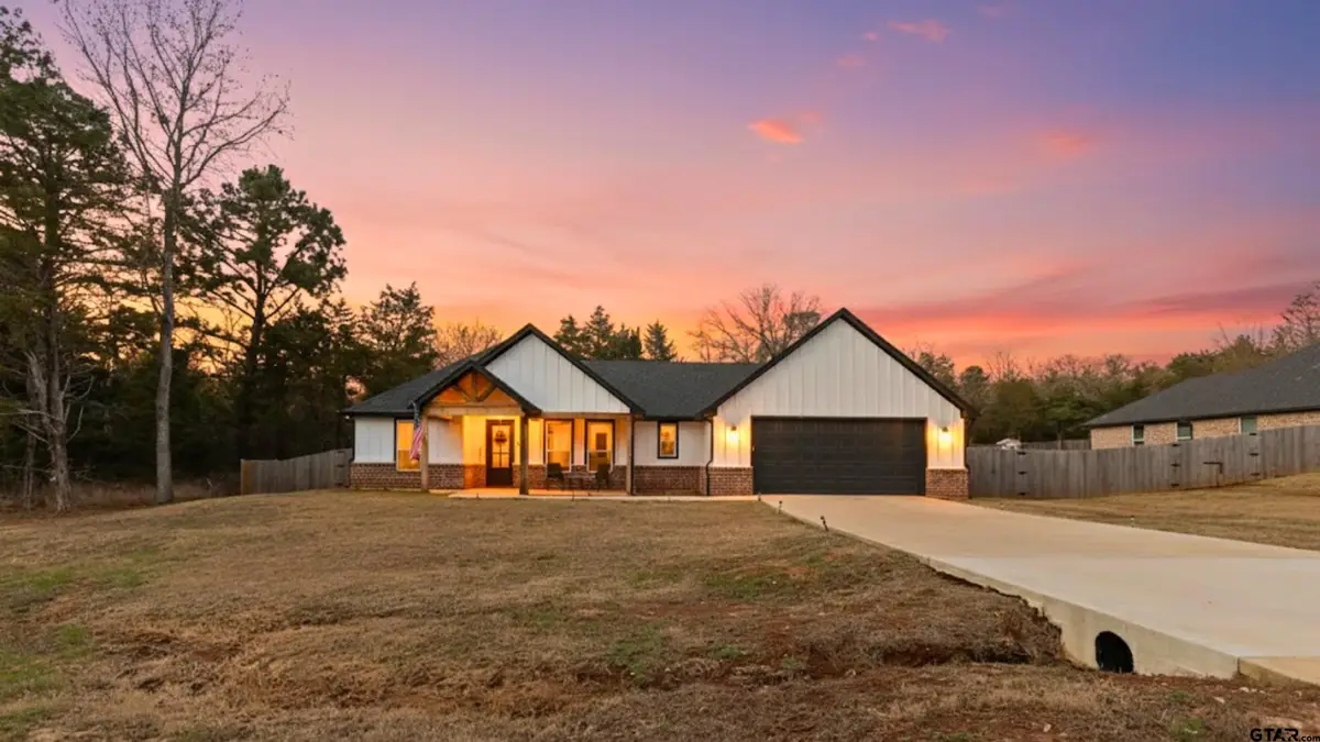 19438 Cedarpark Place, Lindale, TX 75771 - Image #1