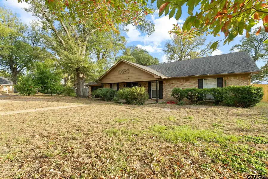 1811 Picadilly Place, Tyler, TX 75703 - Image #2