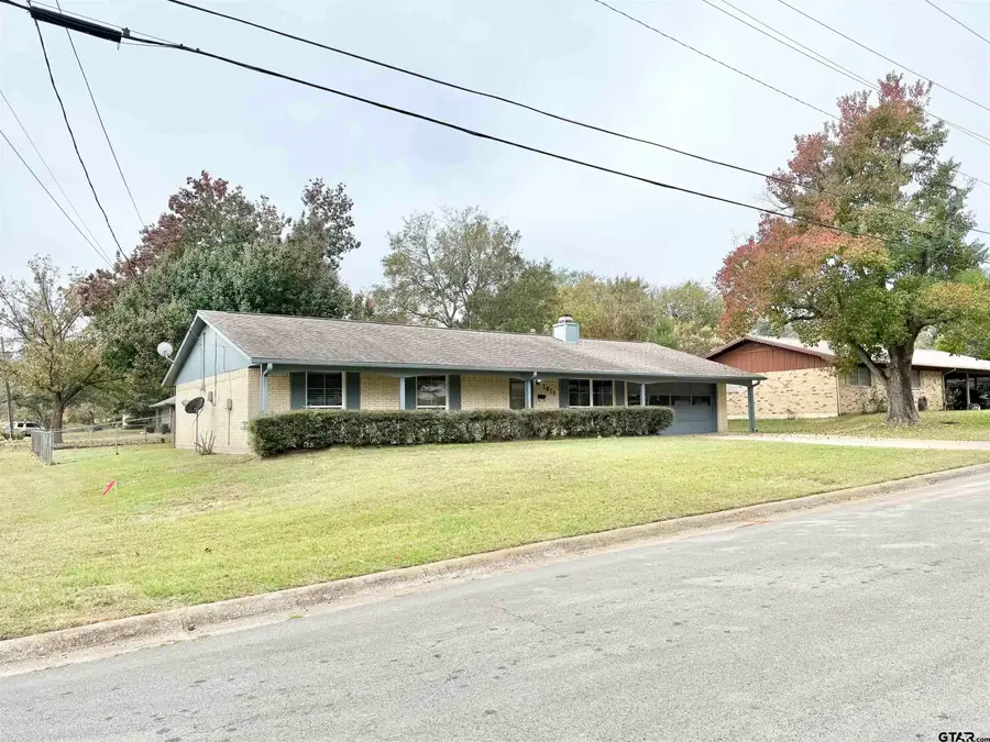 1015 Bryan St, Jacksonville, TX 75766 - Image #2
