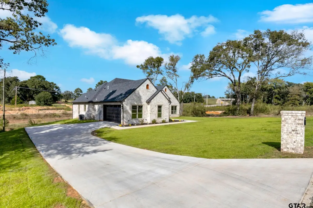 16618 Meadow Crest Dr, Lindale, TX 75771 - Image #1