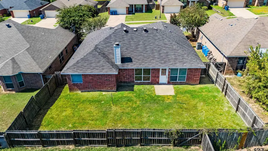 1109 E Park Dr., Lindale, TX 75771 - Image #2