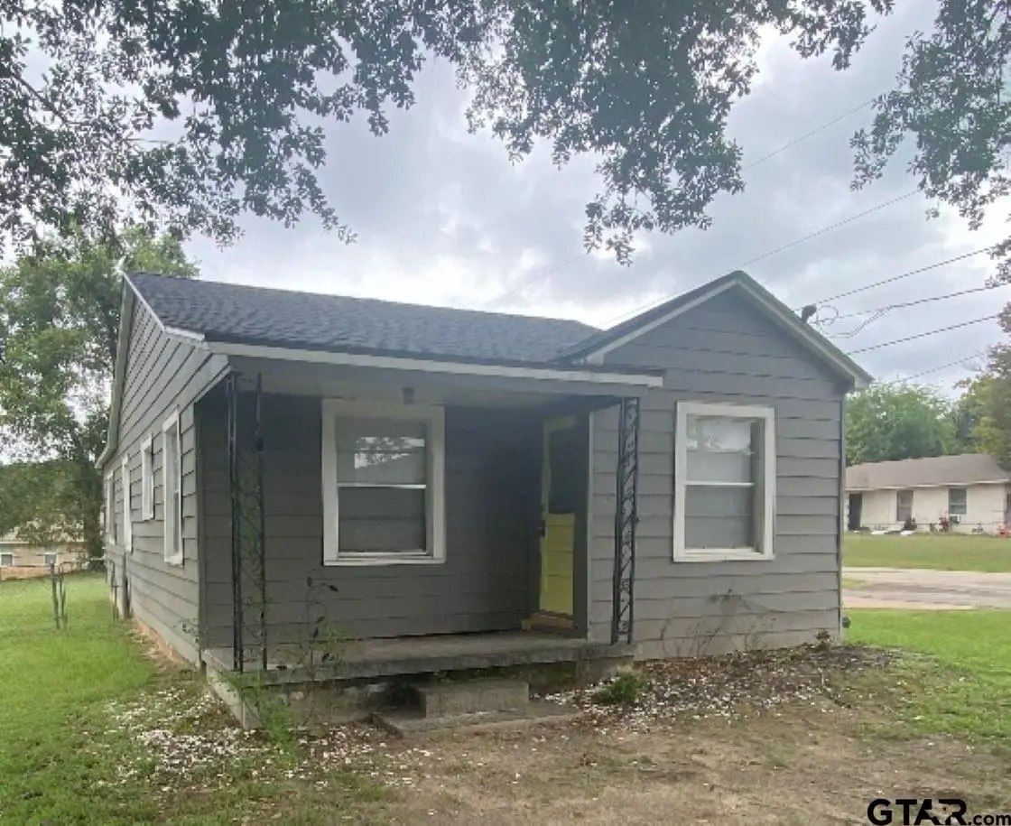 524 N College St, Lindale, TX 75771 - Image #1