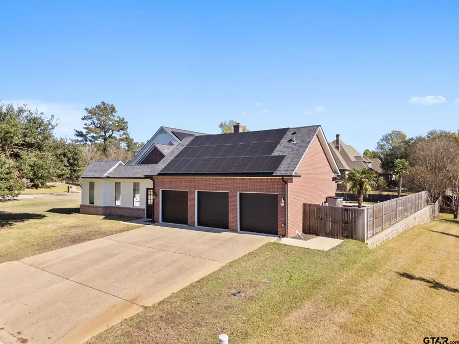 1581 Holcomb Circle, Tyler, TX 75703 - Image #2