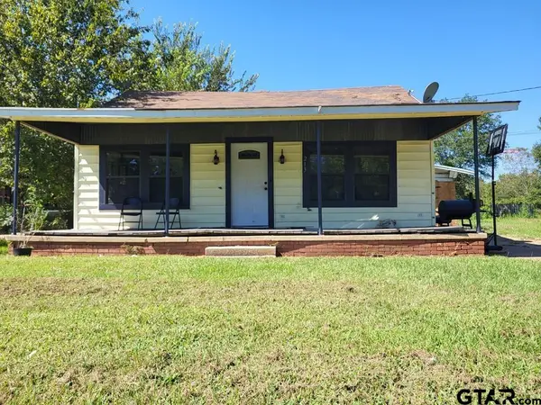 213 Hawthorne, Elkhart, TX 75839