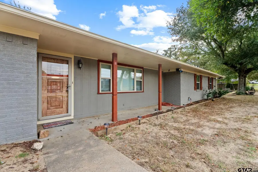 3217 Libbie St, Tyler, TX 75707 - Image #2