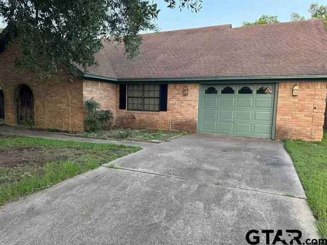 107 Villa Dr, Troup, TX 75789 - Image #1