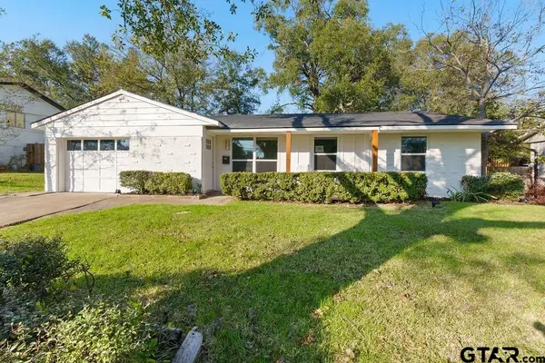 2424 E Devine St, Tyler, TX 75701