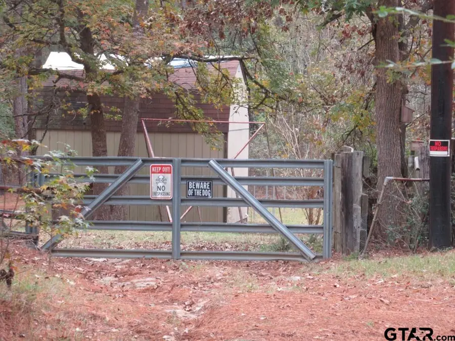 303 CR 2105, Palestine, TX 75803 - Image #2