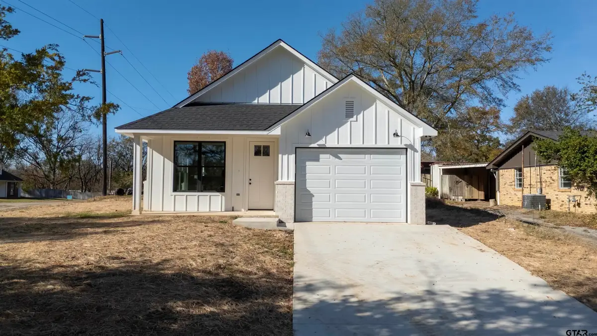307 S Langham St, Troup, TX 75789 - #1