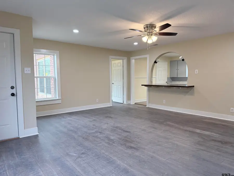 715 N Englewood, Tyler, TX 75704 - #3