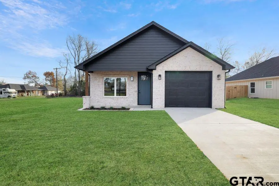 304 W Tarbutton, Troup, TX 75789 - Image #1