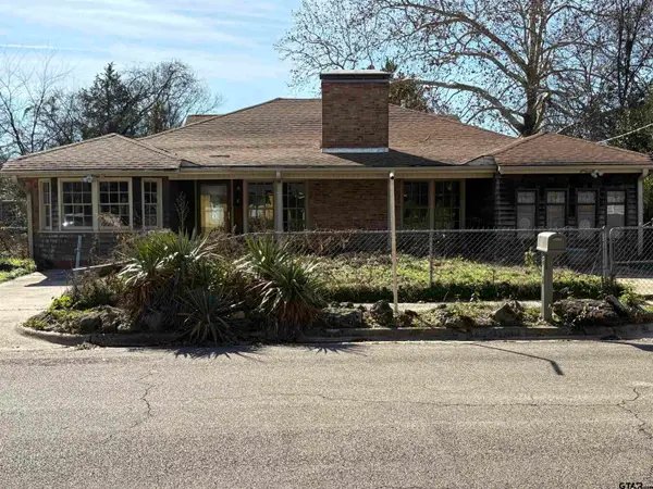 609 HICKORY, Hughes Springs, TX 75656