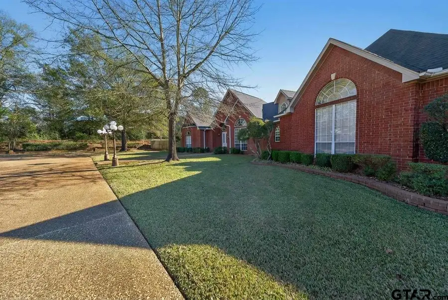 509 W Main St, Whitehouse, TX 75791 - Image #2