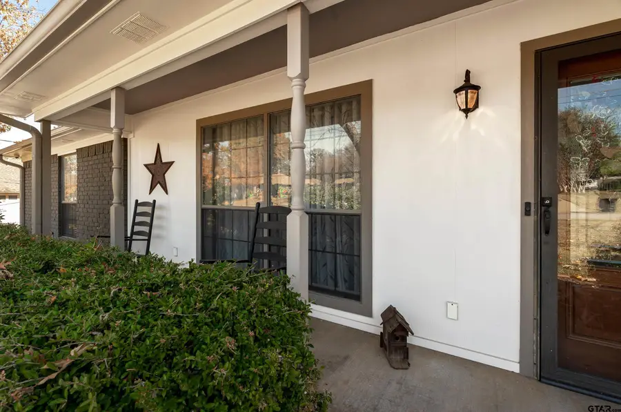 1814 Northpark Circle, Longview, TX 75605 - Image #2