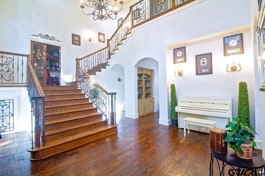 4045 Stonegate Blvd, Tyler, TX 75703 - Image #2