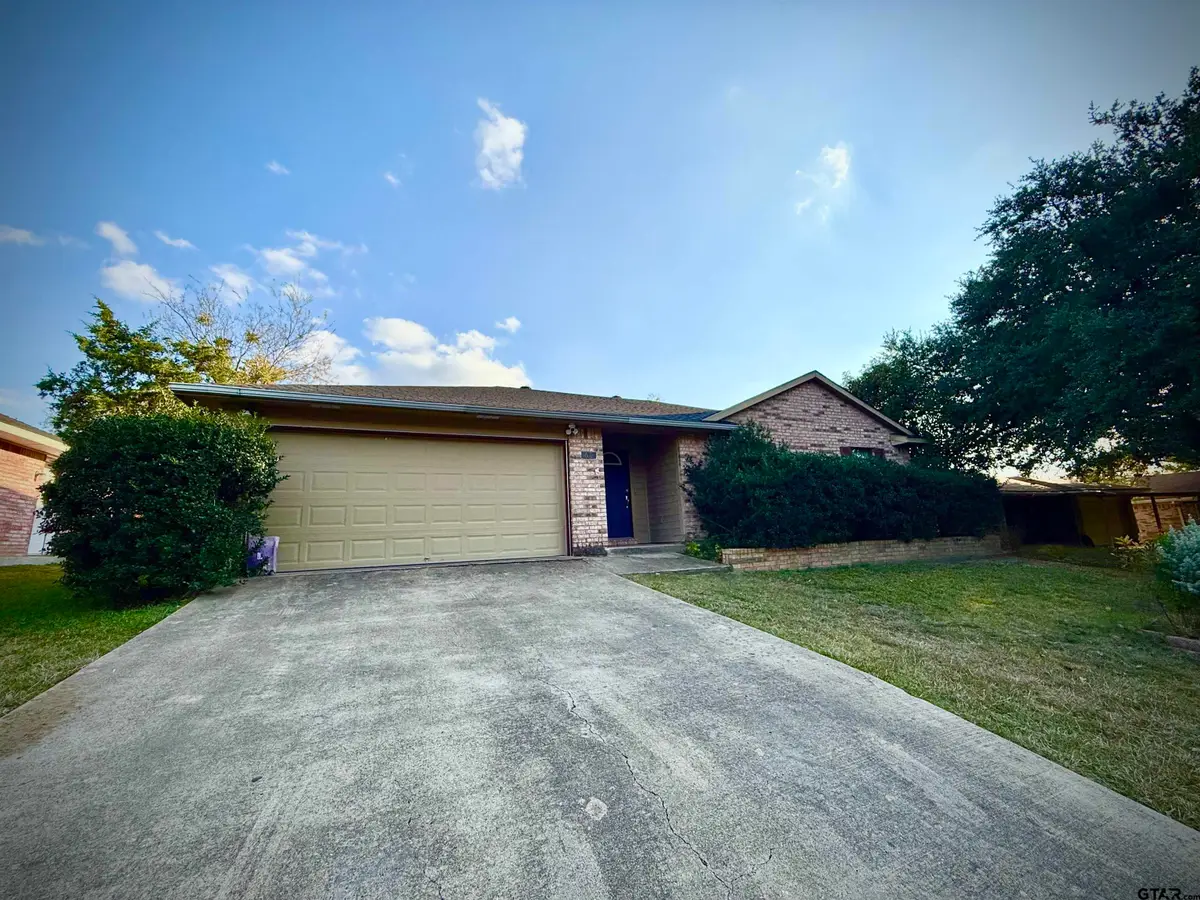 1601 Arlington Dr., Corsicana, TX 75110 - Image #1